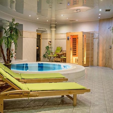 Hozam Wellness és Apartman Szolnok Esterno foto
