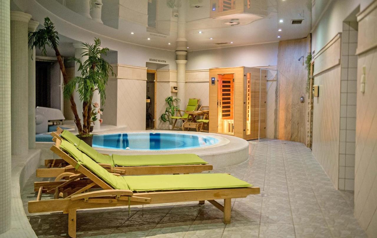 Hozam Wellness és Apartman Szolnok Esterno foto
