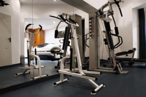 Hozam Wellness és Apartman Szolnok Esterno foto